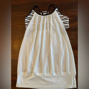 Older style lululemon yoga top, like new!